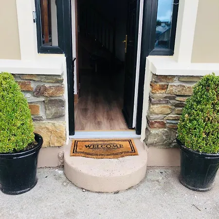 3 Bedroomed House Minutes' Walk From Town